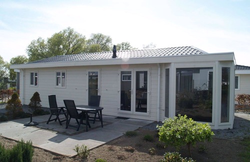 IJhorst House | Stunning private villa for 4 guests with pool, WIFI, TV, terrace and parking