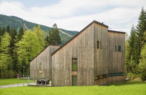 Harrachov House | Stunning private villa for 10 people with TV, terrace and pets allowed