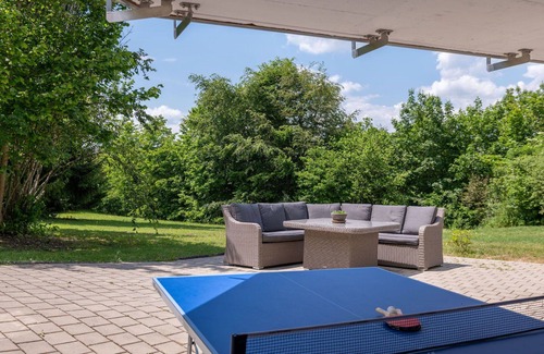 Loffingen House | Stunning private villa for 9 people with WIFI, TV, terrace, pets allowed and panoramic view