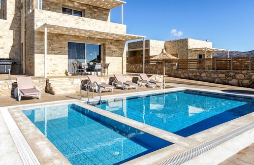 Triopetra Villa | Stunning private villa for 8 people with A/C, WIFI, private pool, TV, patio and parking