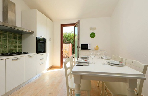 Sant'Elmo House | Stunning private villa for 8 guests with private pool, WIFI, TV, terrace, pets allowed and parking
