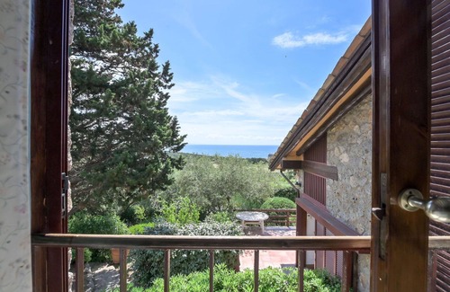Ansedonia House | Stunning private villa for 8 people with A/C, WIFI, TV, patio and pets allowed