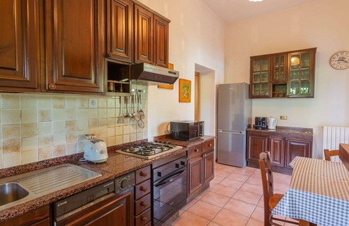 Tortoreto House | Stunning private villa for 10 guests with private pool, WIFI, TV, terrace, pets allowed and park.