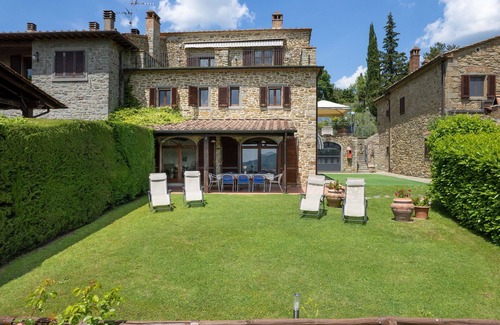 Subbiano Villa | Stunning private villa with WIFI, hot tub, private pool, A/C, TV and terrace, close to Arezzo