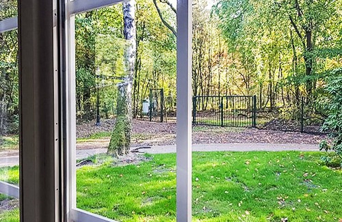 Bosgebied Hoenderloo House | Stunning private villa for 14 people with pool, WIFI, TV, terrace and parking