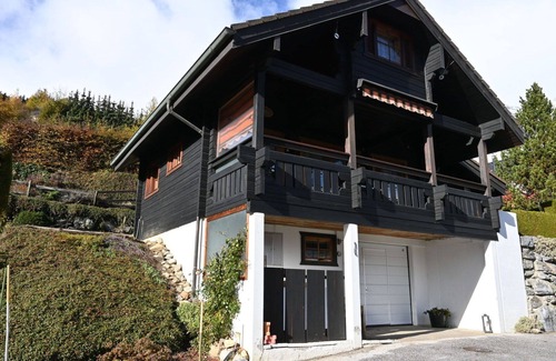 Chamoson House | Stunning private villa for 5 people with WIFI, TV and balcony