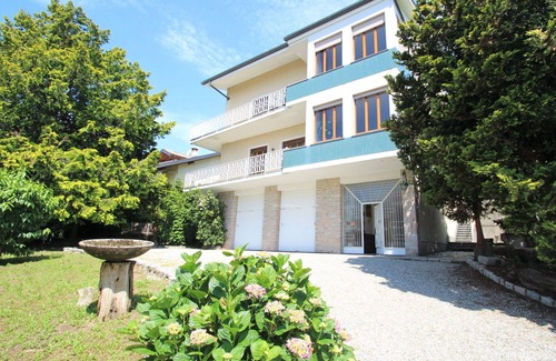 Cissano House | Stunning private villa for 11 people with WIFI, TV, balcony and pets allowed