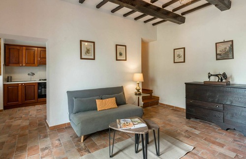 Manciano Villa | Stunning private villa with WIFI, private pool, TV, patio, pets allowed, panoramic view and park.