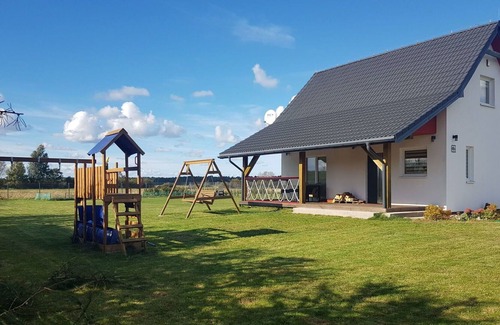Smoldzinski Las House | Stunning private villa for 7 guests with WIFI, TV, terrace, pets allowed and parking