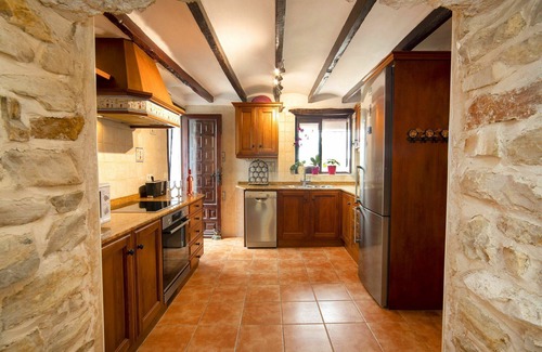 Fustera House | Stunning private villa for 8 people with WIFI, hot tub, private pool, A/C, TV and patio