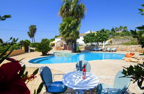 Fustera House | Stunning private villa for 8 people with WIFI, hot tub, private pool, A/C, TV and patio