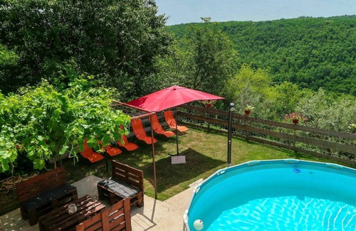 Sumber House | Stunning private villa for 6 people with WIFI, A/C, private pool, TV and terrace