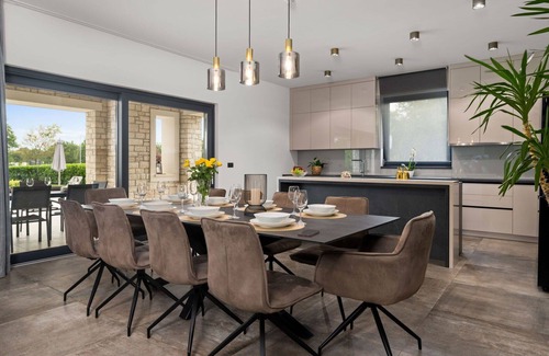 Matohanci House | Stunning private villa for 8 guests with private pool, A/C, WIFI, TV and terrace