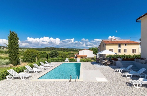 Strpacici House | Stunning private villa for 10 people with WIFI, A/C, private pool, TV and terrace