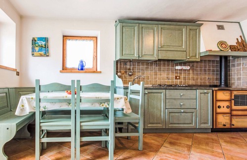 Borgo Valsugana House | Stunning private villa for 6 guests with WIFI, TV, patio, pets allowed and panoramic view