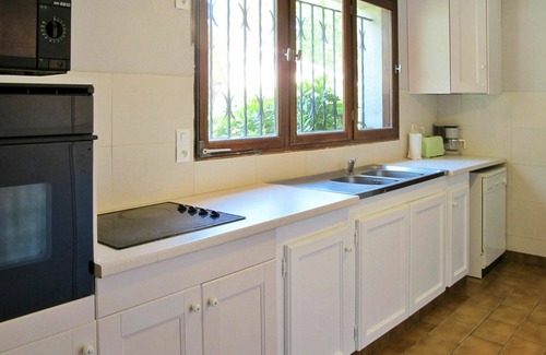 Uza Villa | Stunning private villa for 10 guests with WIFI, TV, terrace and pets allowed