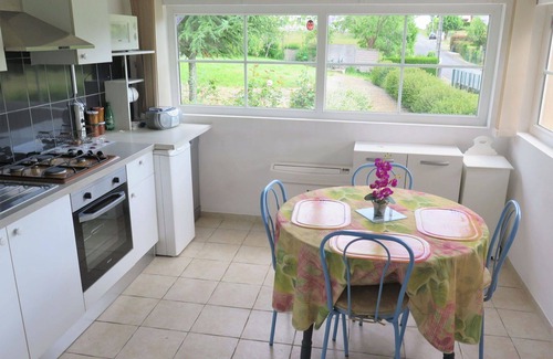 Lascaux Villa | Stunning private villa for 4 guests with TV, terrace, pets allowed and panoramic view