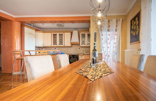 Viskovo House | Stunning private villa with A/C, private pool, WIFI, TV, balcony, panoramic view and parking