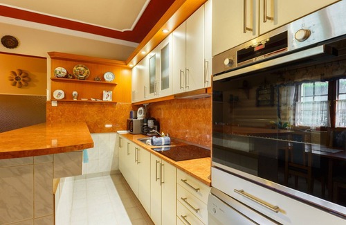 Balatonkiliti House | Stunning private villa for 10 people with WIFI, private pool, A/C, TV and patio