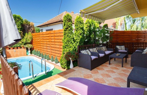 Balatonkiliti House | Stunning private villa for 10 people with WIFI, private pool, A/C, TV and patio