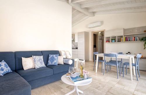 San Lorenzo House | Stunning private villa for 7 guests with WIFI, A/C, private pool, TV and patio
