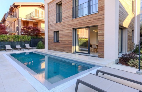 Colico Piano House | Stunning private villa for 10 people with WIFI, private pool, A/C, terrace and pets allowed