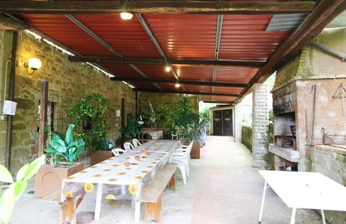 Bivio Lugnano Villa | Stunning private villa for 18 people with WIFI, private pool, TV, veranda and pets allowed