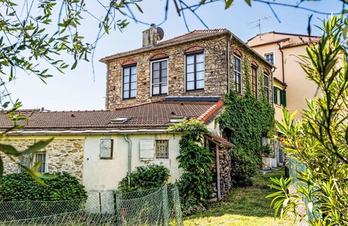 Dolcedo Villa | Stunning private villa for 7 guests with WIFI, pets allowed and panoramic view