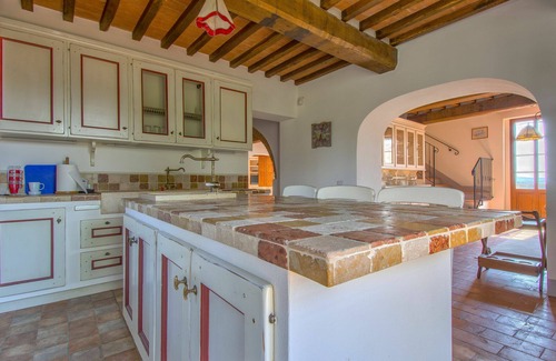 Palaia Villa | Stunning private villa for 12 guests with A/C, WIFI, private pool, TV, patio and panoramic view