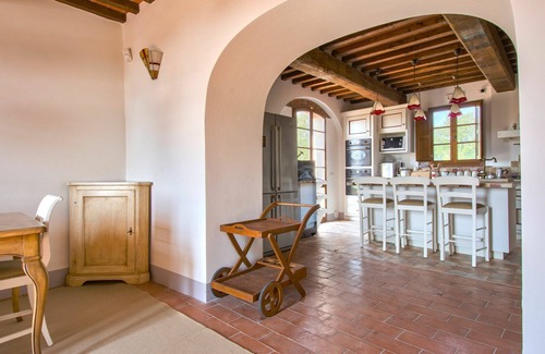 Palaia Villa | Stunning private villa for 12 guests with A/C, WIFI, private pool, TV, patio and panoramic view