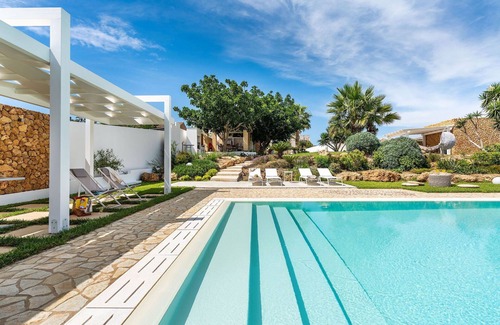 Marausa Villa | Stunning private villa for 10 guests with private pool, WIFI, A/C, TV and terrace
