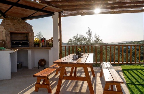 Cabra Villa | Stunning private villa with WIFI, A/C, private pool, TV, terrace, pets allowed and parking