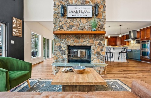 Mineral House | Stunning Public Side Lake Anna Waterfront Heated Pool Game Room Boatdock Hot Tub Firepit