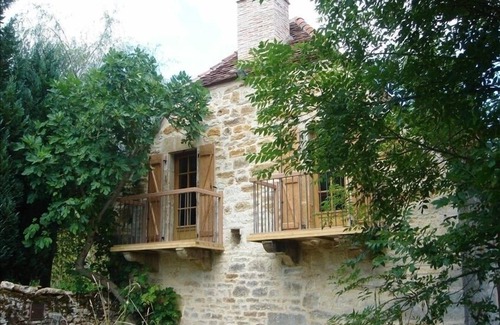 Cazillac House | Stunning Renovated 1 bedroom Barn in the grounds of an ancient Mill , 90sq.m