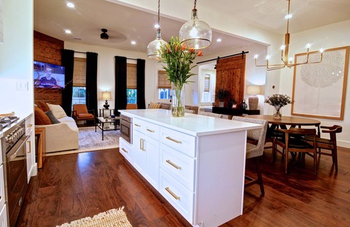 Washington Ave./ Memorial Park House | Stunning Renovated Luxury Home in the Heights