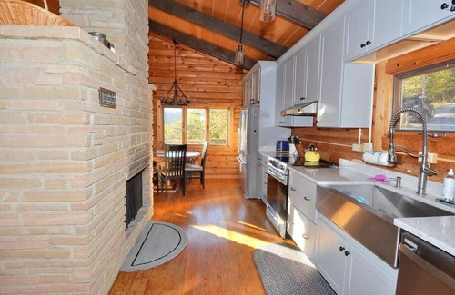 Great Cacapon Cabin | Stunning River View Log Cabin + 21 ac & EV CHR