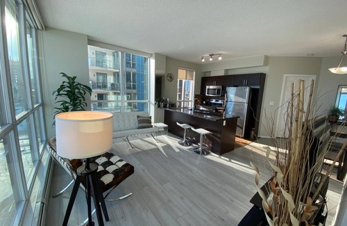 Bridgeland Condo | Stunning Riverfront Condo in East Village - Amazing Views!