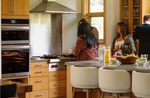 Gold Bar House | Stunning Riverside Resort w/view, hot tub, sauna!