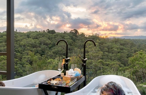 Bilpin Cabin | Stunning romantic hideaway with unsurpassed views of the Wollemi National Park