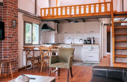 Uskudar Apartment | Stunning Sea View Loft 5 min to Park in Kuzguncuk