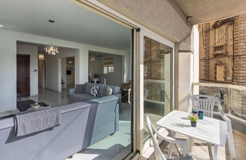 Tower Road Apartment | Stunning - Seafront 3-Bedroom Sunny Side Sliema