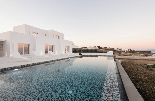 Paros Villa | Stunning Seaside Villa in Paros