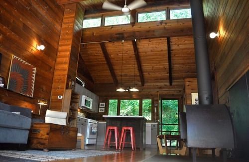 Avoca House | Stunning, serene, rustic house in the woods near Spring Green, Wisconsin