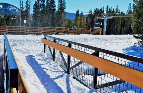 Peak 9 House | Stunning Ski in/Ski out Cedars Townhouse~ Short Walk to Slopes and Main St.