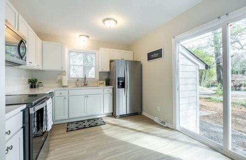 Charlotte House | Stunning Southpark/Cotswold Townhome
