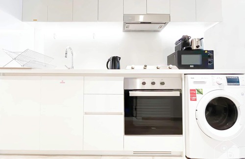 Downtown Dubai Apartment | Stunning & Spacious Studio Balcony & View Dubai