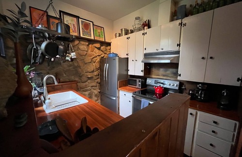 Lower Arapahoe House | Stunning Stone Abode in Downtown Boulder - Walk to Pearl St, Chautauqua Park, CU