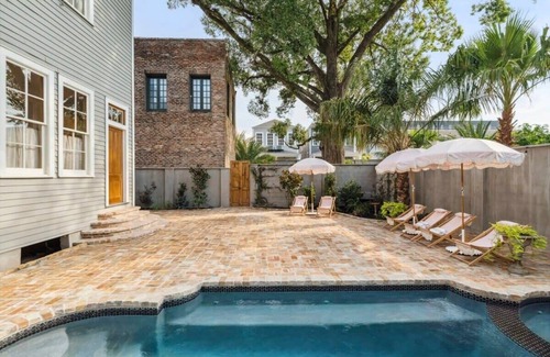 Faubourg Lafayette Villa | Stunning Storybook Villa w Pool & HotTub 5bd|6.5ba
