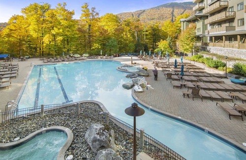 Stowe Area Apartment | Stunning Studio - Top Floor Views! - Ski in/out