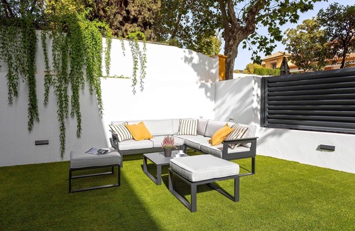 Distrito Norte Sierra Apartment | Stunning studio with terrace, pool and parking. Arruzafa II
